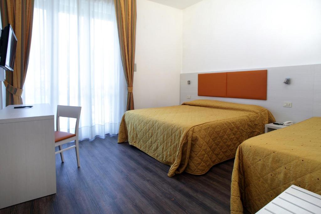 Arianna Hotel Марина-ди-Пьетрасанта Экстерьер фото