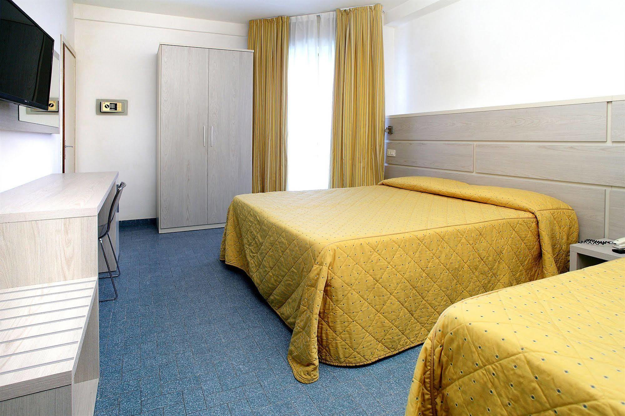 Arianna Hotel Марина-ди-Пьетрасанта Экстерьер фото