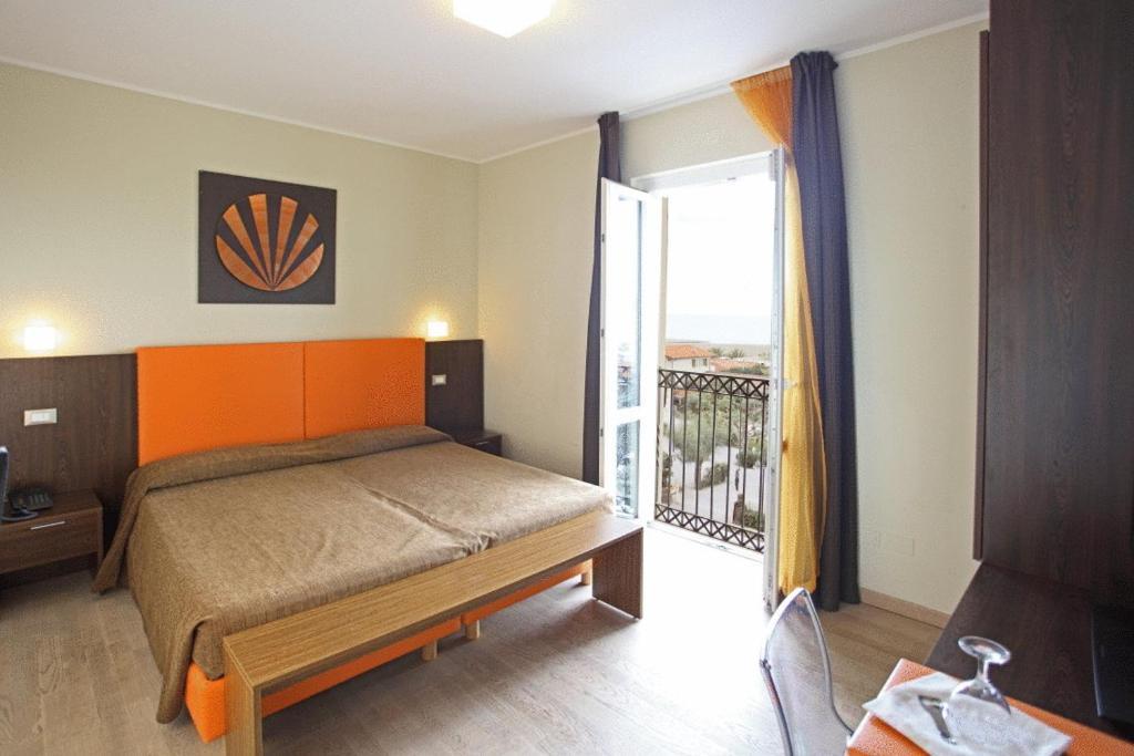 Arianna Hotel Марина-ди-Пьетрасанта Экстерьер фото